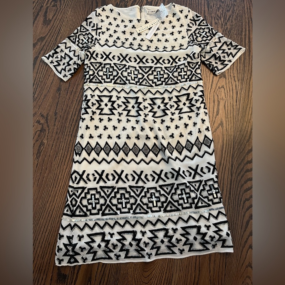 NEW Alice + Olivia fully beaded silk dress with sheer sleeves fully lined